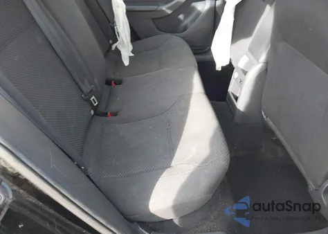 2014 Volkswagen Jetta 2.0L S z USA, uszkodzony, nr VIN 3VW2K7AJ1EM384858